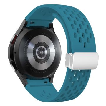 Silicone Strap Samsung Galaxy Watch7 / Watch6 / Watch 5 44mm 40mm Wrist Strap with Silver Magnetic Buckle - Cyan