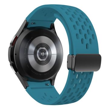 Silicone Strap Samsung Galaxy Watch7 / Watch6 / Watch 5 44mm 40mm Wrist Strap with Black Magnetic Buckle - Cyan